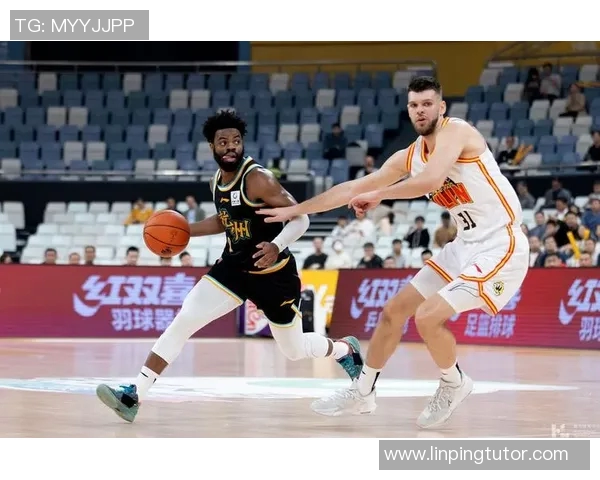 浙江东阳光主场比赛门票销售火爆，球迷狂热支持