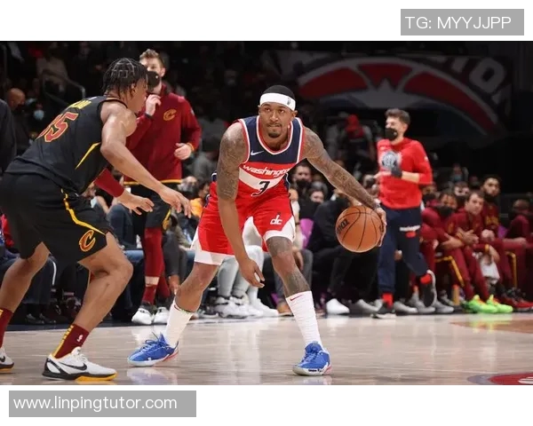 骑士与奇才精彩对决18日录像回顾全场亮点与精彩瞬间分析