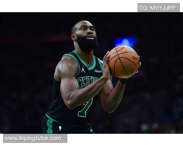 杰伦布朗在NBA赛场上的崛起与未来发展潜力解析