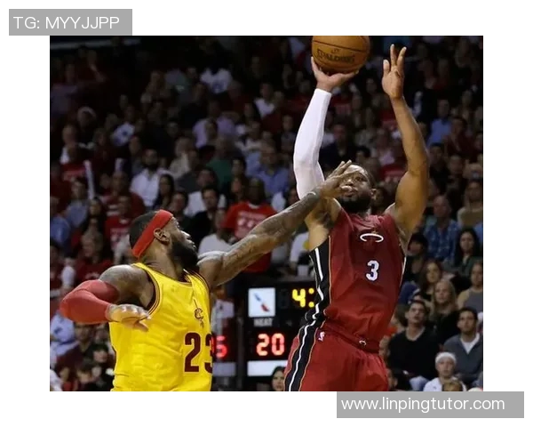 韦德传奇瞬间集锦回顾展现篮球巨星的辉煌与激情